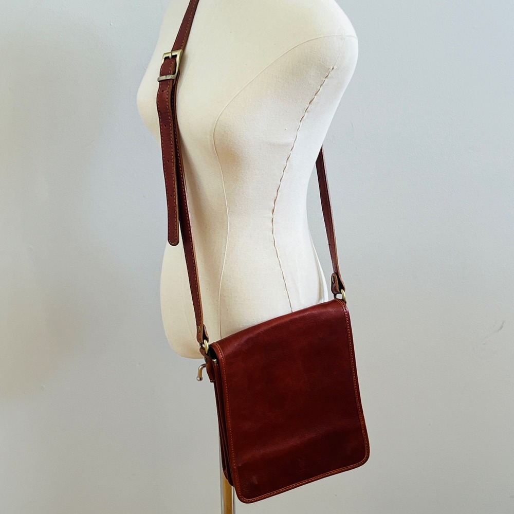Vintage Italian Genuine Leather Crossbody Bag Cognac Brown Made in Italy